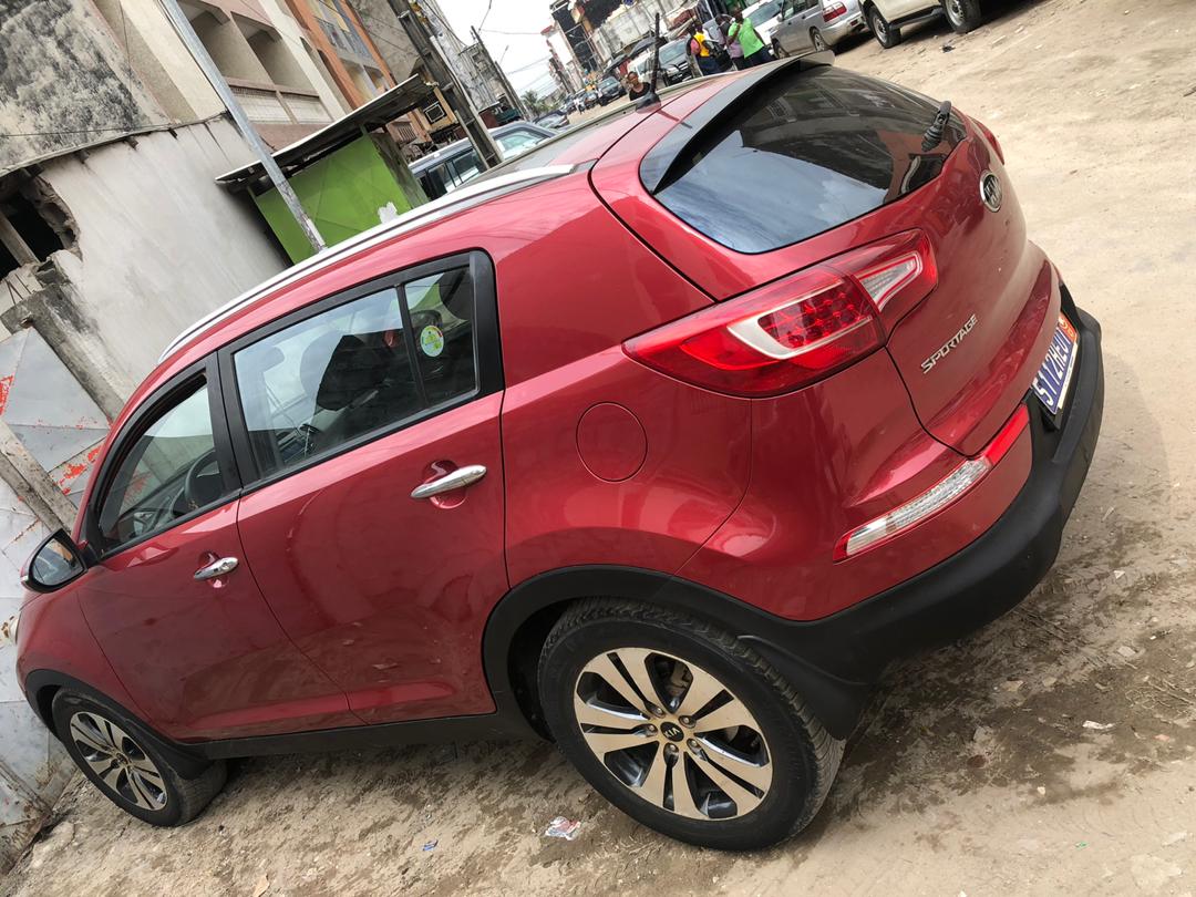 9A1C85A4-76A8-4DF1-AFCB-B03DE6BA5913