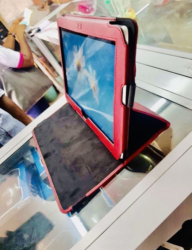 11969C76-759F-4541-94D7-C9A629A9F140