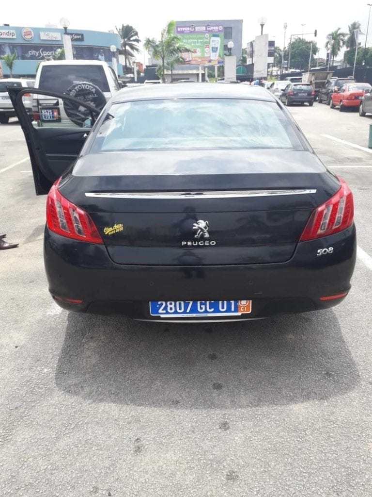 48814361-19AA-422E-947A-8C6B9DA93C1B