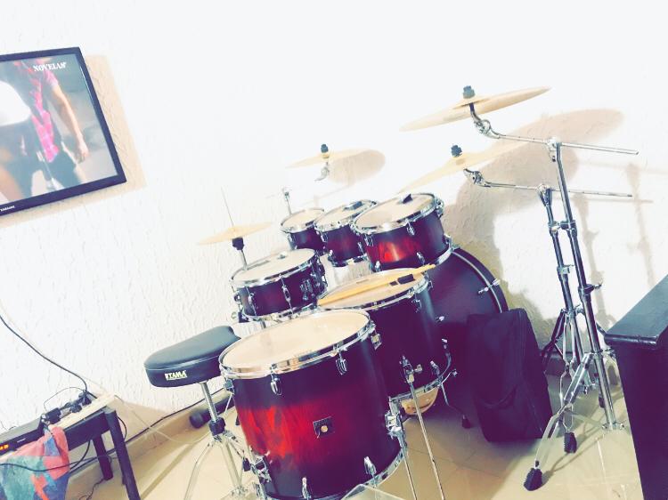 5CB7D7C5-629A-46F2-AEB1-FBA19A0F1E59