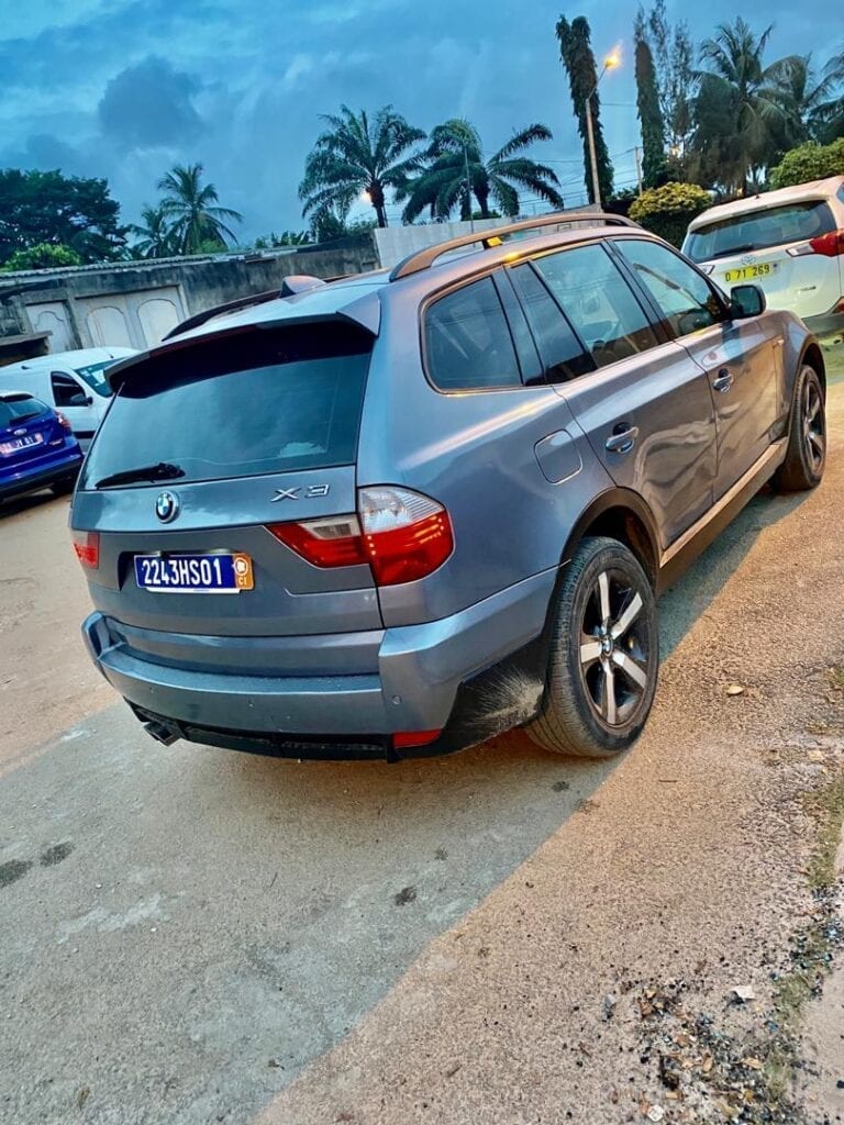 F5A51D42-1582-42C1-91F3-1AC5563C0926