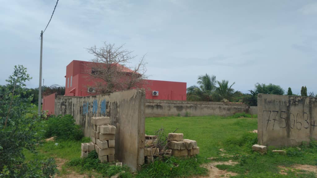 Terrain-500-metre-carre-saly-Golf-bail-6