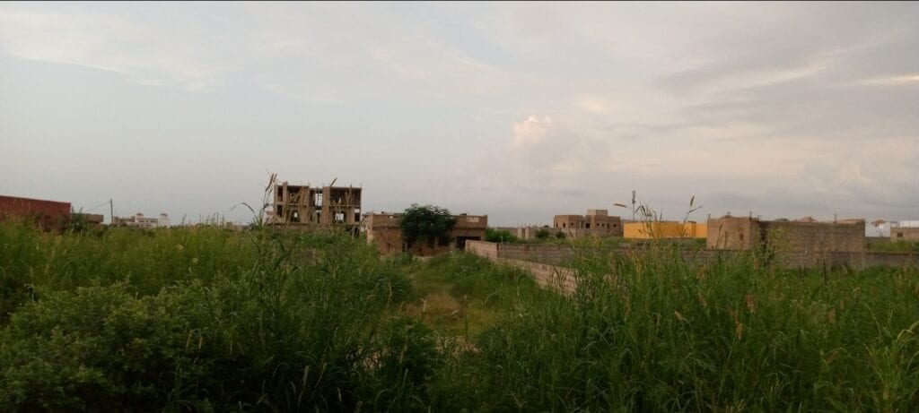 Terrain-600-Metre-Carre-Saly-1