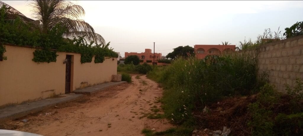 Terrain-600-Metre-Carre-Saly-2