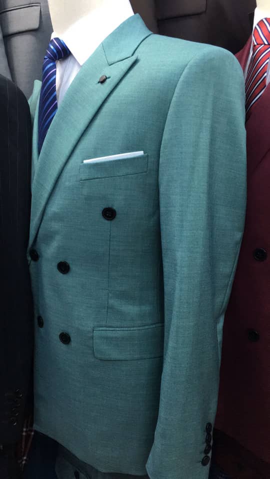 FF5DE6CA-AAC0-4CCA-96C4-0FA693C78D1C