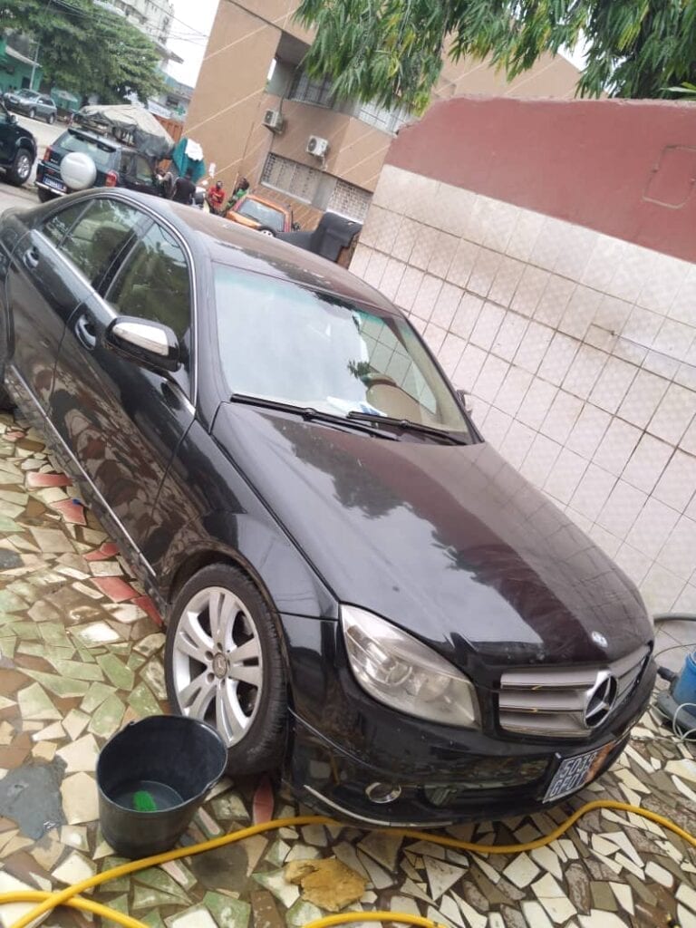 4096242D-B3A5-434C-BE04-8DE43968B34B