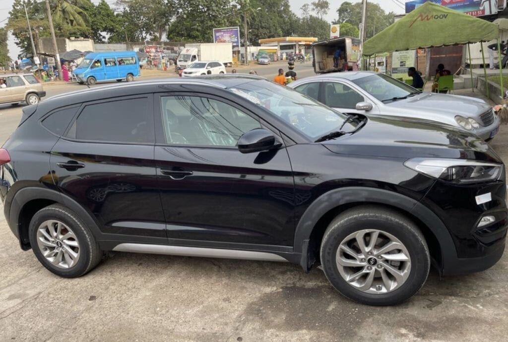 CFB6F0A2-7615-41A0-B485-4D875396D535