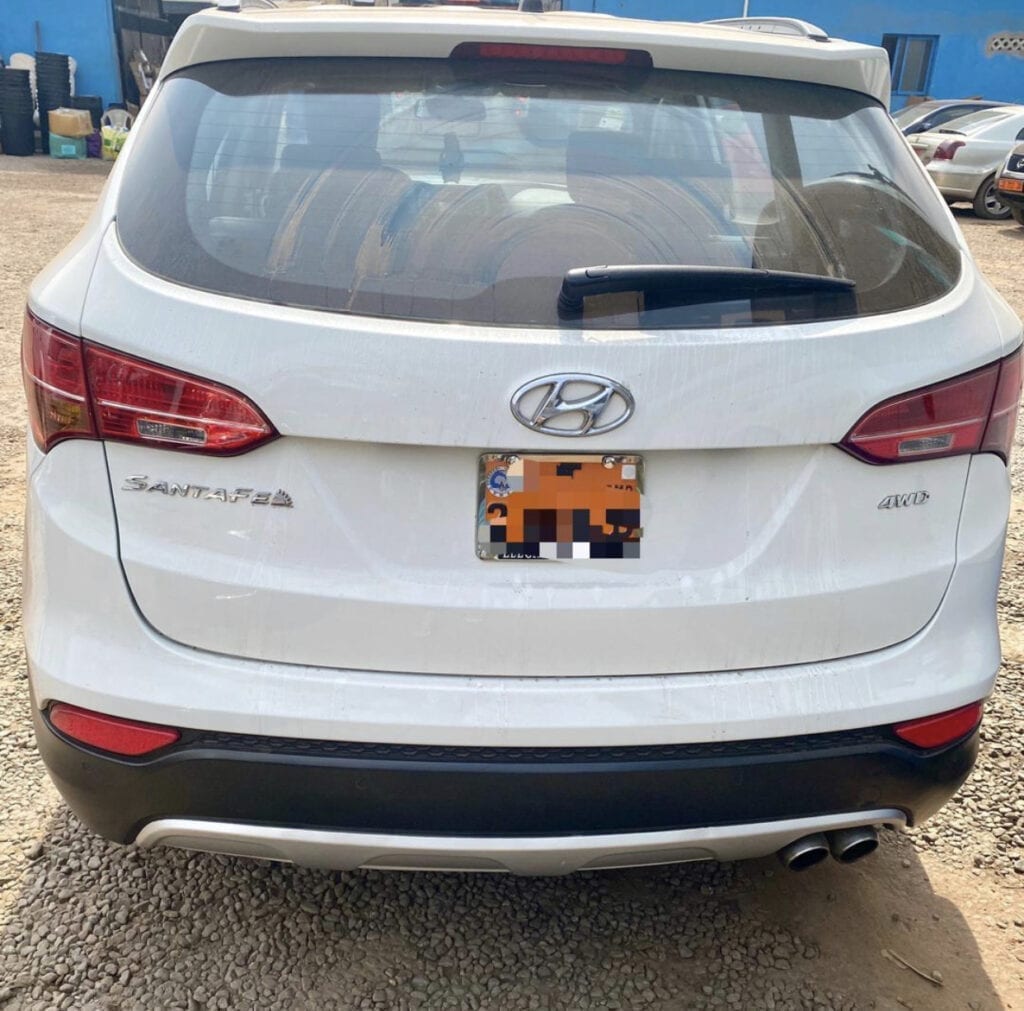 275E9AED-48AF-4C6B-AE31-E288553B4D7B