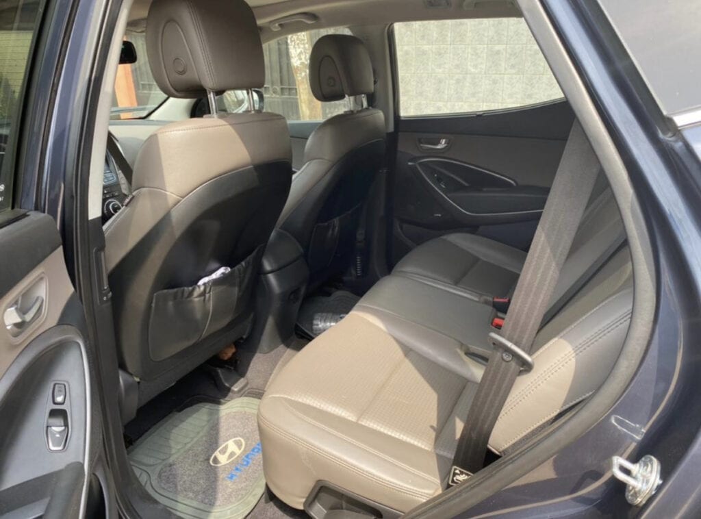 EA59E1E8-AA82-48C7-BBAD-76247354700C