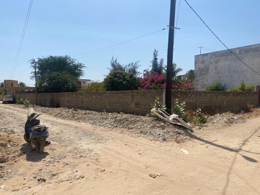 terrain-1000-metre-carre-a-vendre-a-saly-2-1