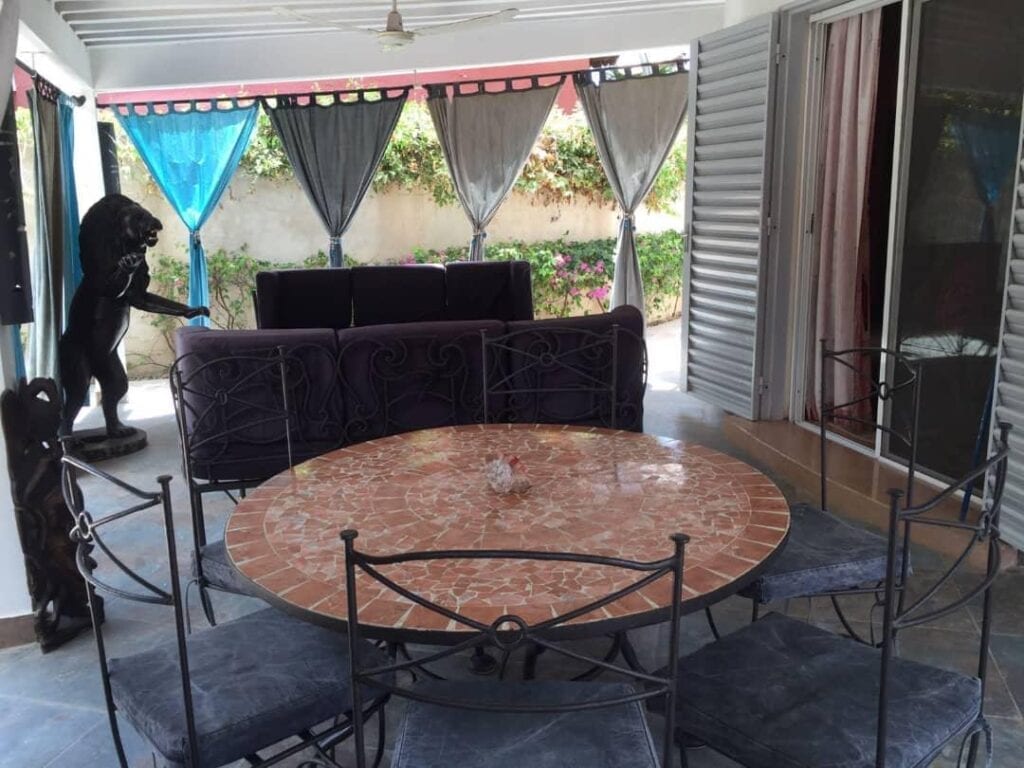 villa-3-chambres-a-louer-en-residence-a-saly-5