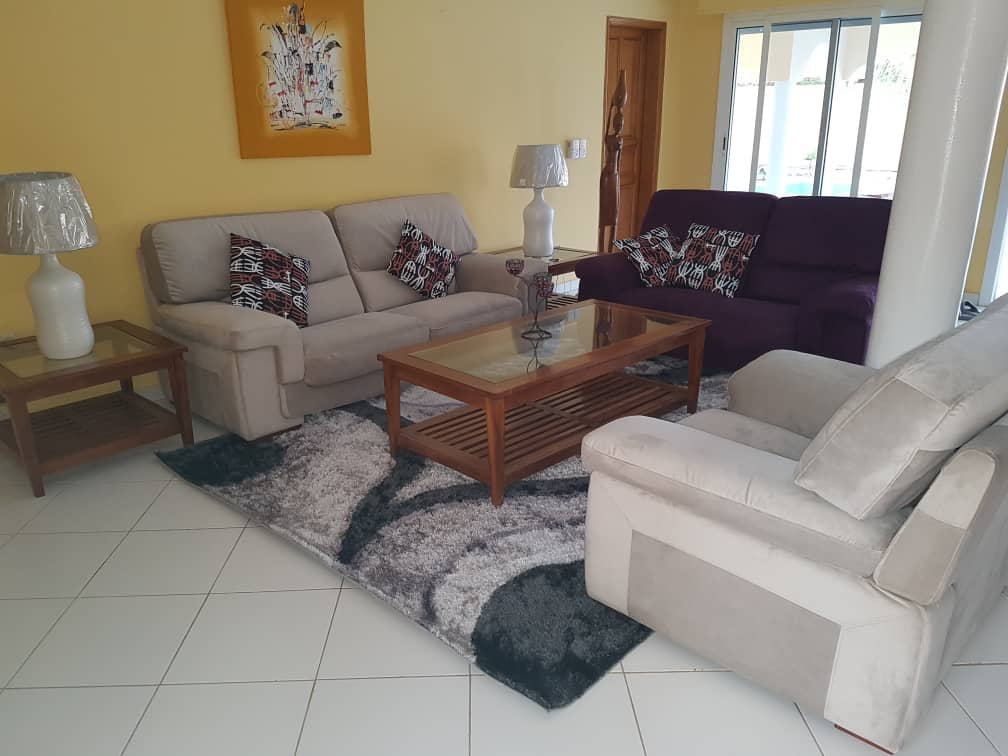 villa-4-chambres2-studios-a-vendre-a-saly-1