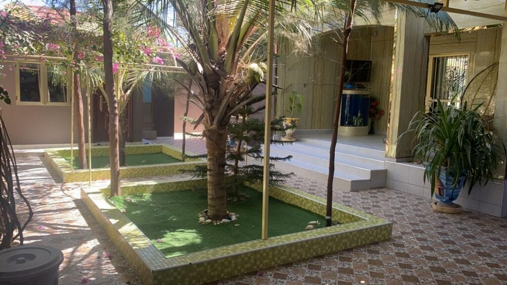 villa-saly-mbabara-sur-300-m2-6