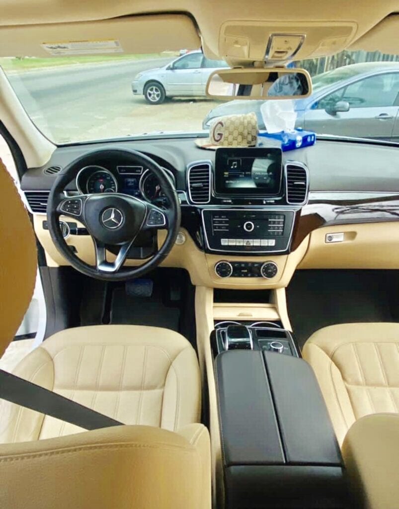 61EFDCF0-3282-44FC-97AF-CED8891483DC