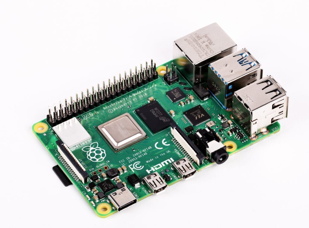 Robu.inRaspberry-Pi-4-Model-B-with-2-GB-RAM-1