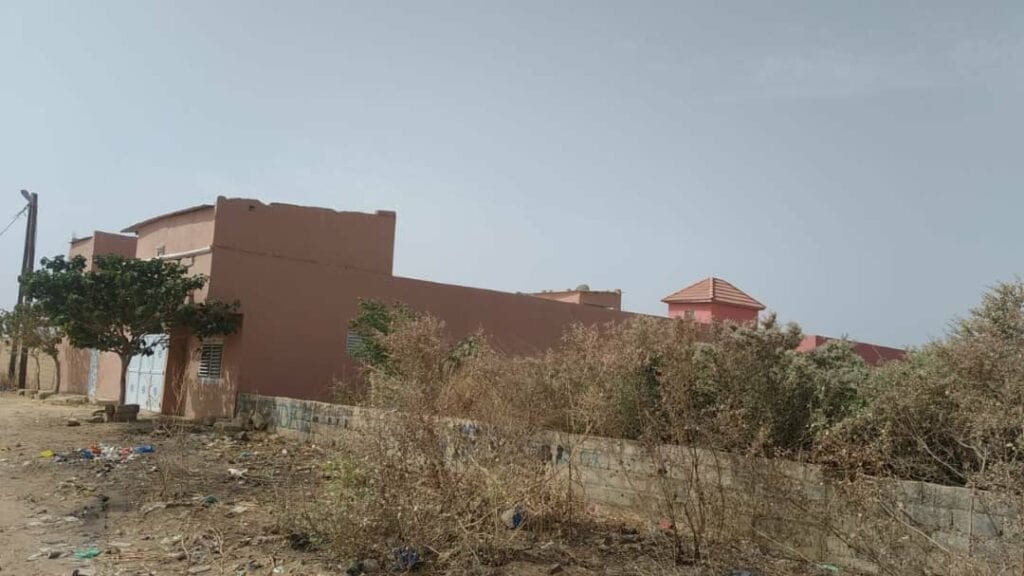 Terrain-300-metres-carres-a-Saly-Carrefour2-5