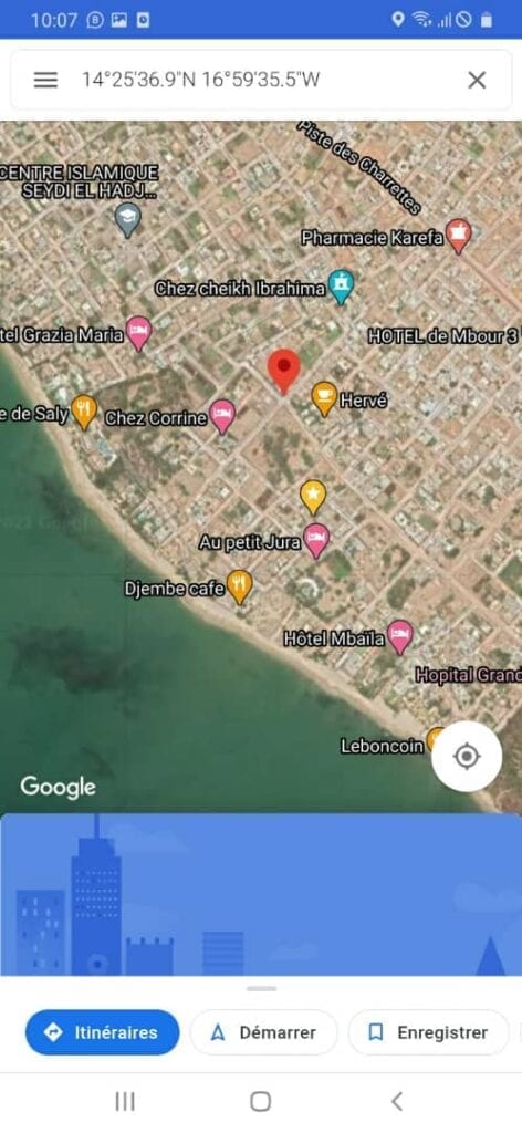 Terrain-500-metres-carres-en-angle-a-Mbour-4