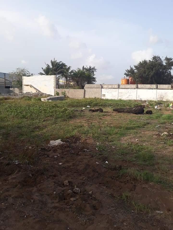 4500m2-terrain-vridi2