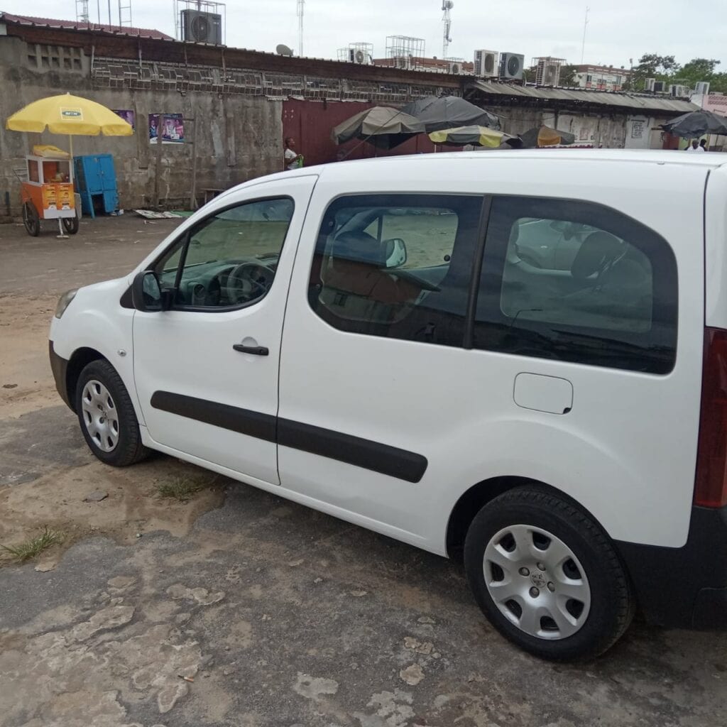 Peugeot-partener-Tepee-Abidjan-4-1