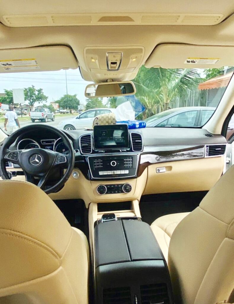 BC4EA28F-1D59-402F-9C6F-708AD17BB192