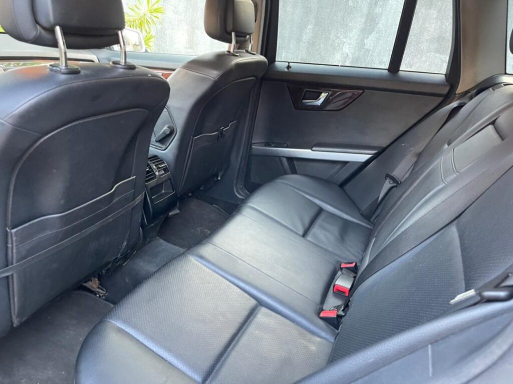 6B4957FA-3BF4-40FC-9D1A-48961BCAFEF0