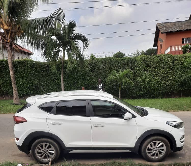 7CADC67D-877A-4F18-8D0B-BBB696C2FD55