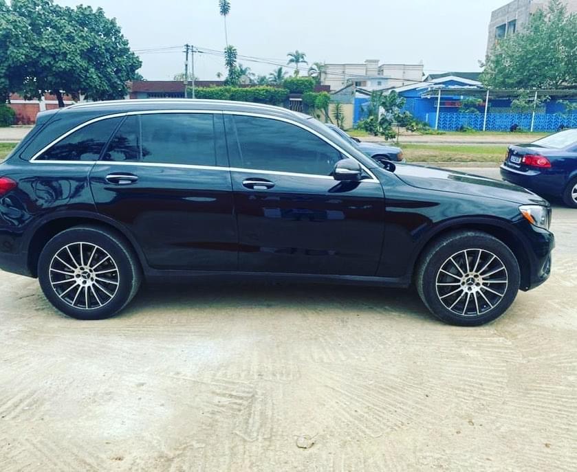 87F9A904-E95E-4FEC-BED1-45E19114A664