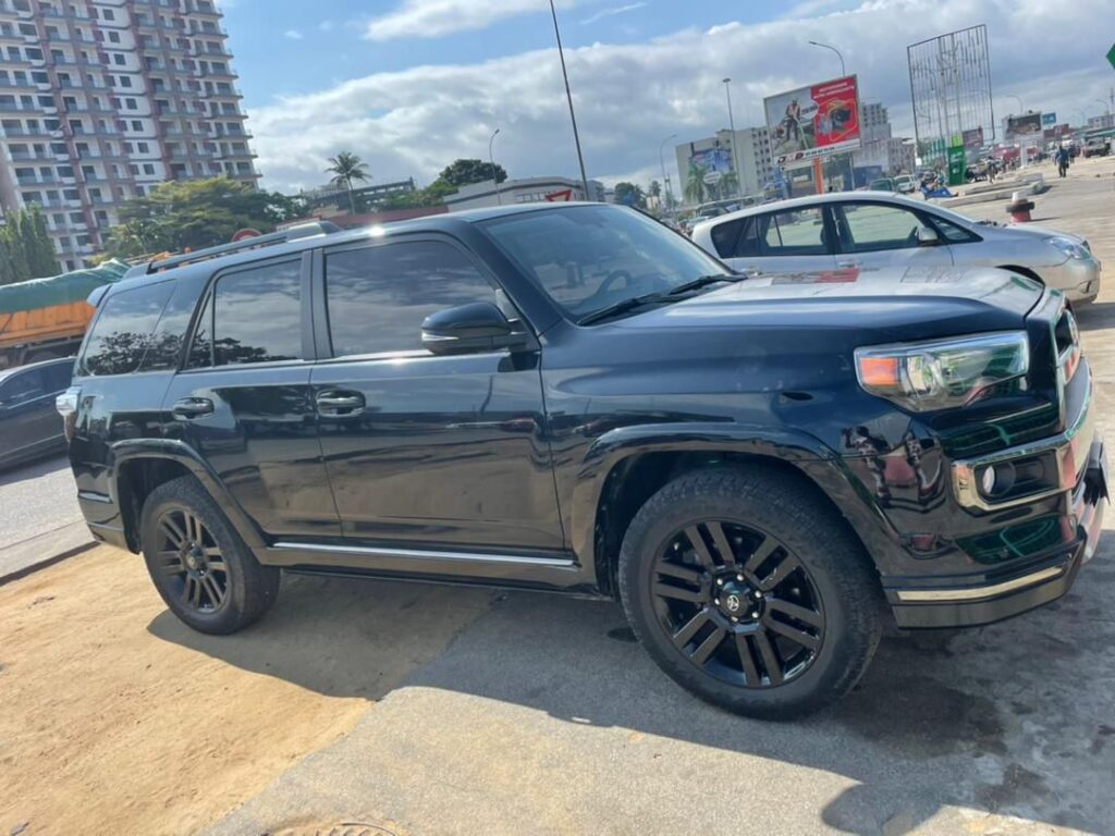 0B5DE9F7-6A32-44A3-9025-8E7BD04A6E83