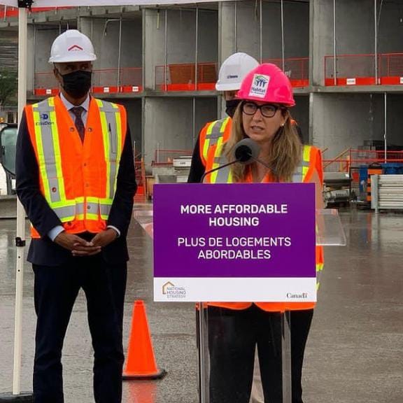 f9ac9927-2568-454a-b00a-68450765e303