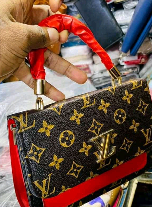 4badc18e-ee25-48e9-acb5-4a443a5565a7