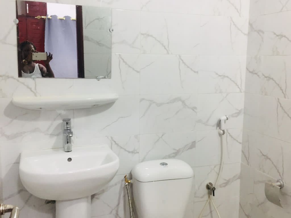 66d3e9b2-7081-48f4-b64a-2f21b2b849c1-1