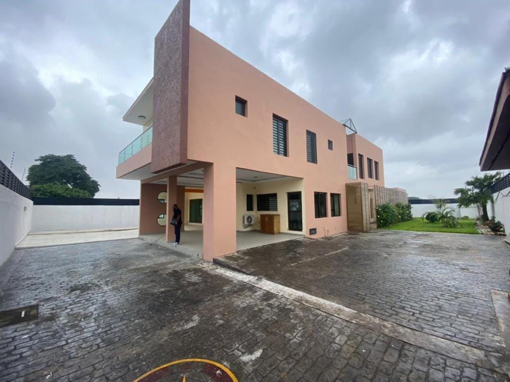 vila-sur-1000m2-golf3