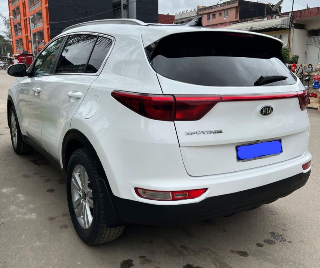 5FC2FBE1-61A4-4A52-9A9F-A99E8A6D38D6