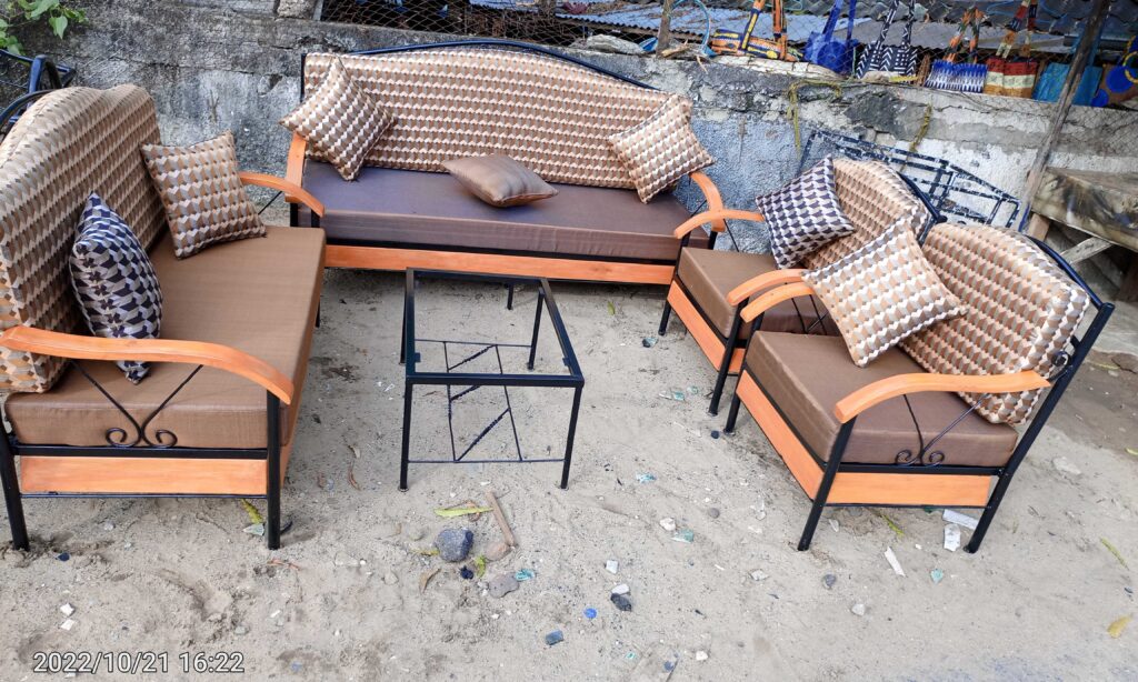 e8a25419-8fba-4a7d-b99c-af3dbdfafbbd