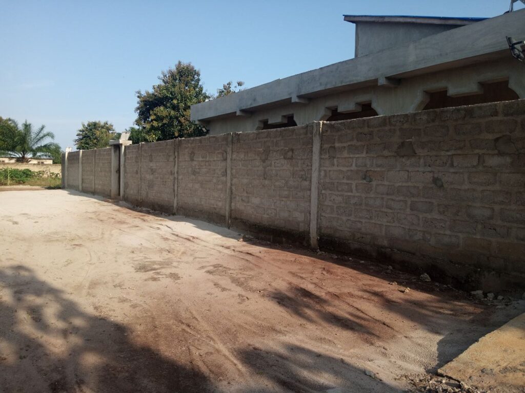 photo_5884006845520132175_y-1