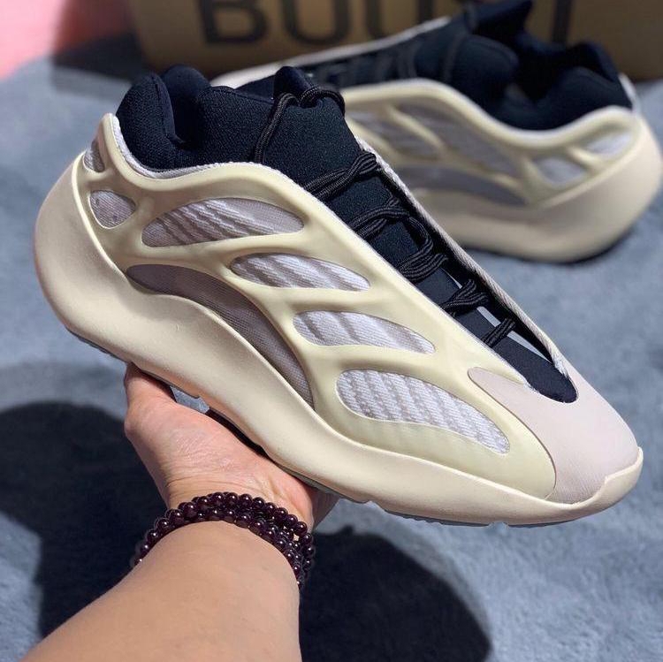 b139d366-3ad5-43e7-81c2-5a7710273f29