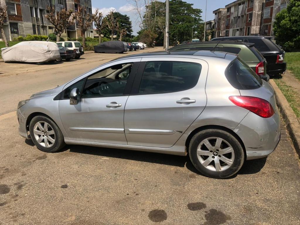 4D9CA9B2-3F4B-4052-A9B8-714CF7A92E9D