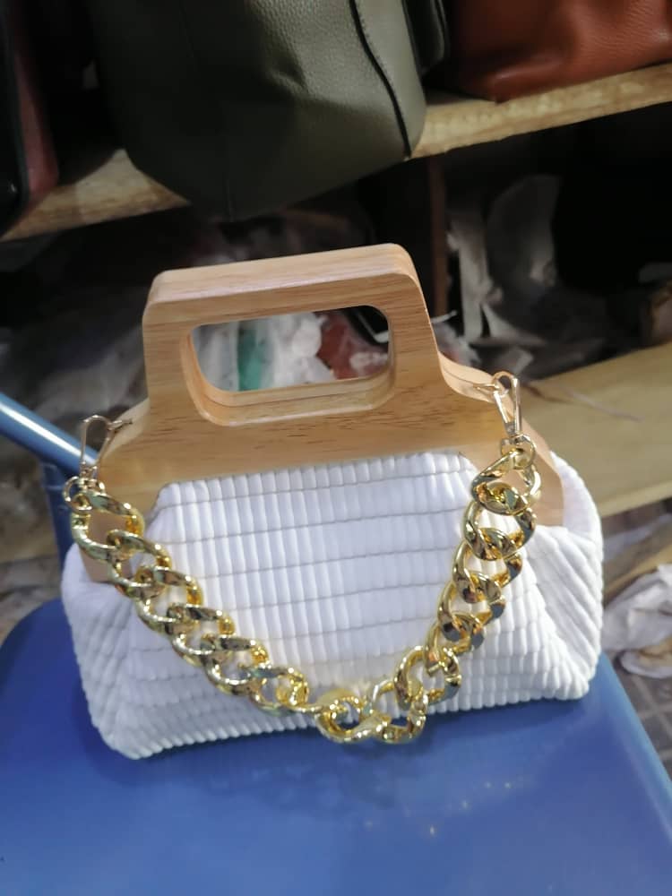 51808898-A912-4CD8-B82E-D87C039AB7F3