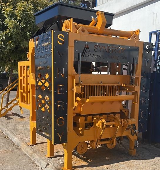 Machines-a-parpaings-machines-paves-machines-de-briques-occasions-neufs-automatiques-Prix-machine-parpaing-prix-machine-brique-semi-automatique-prix