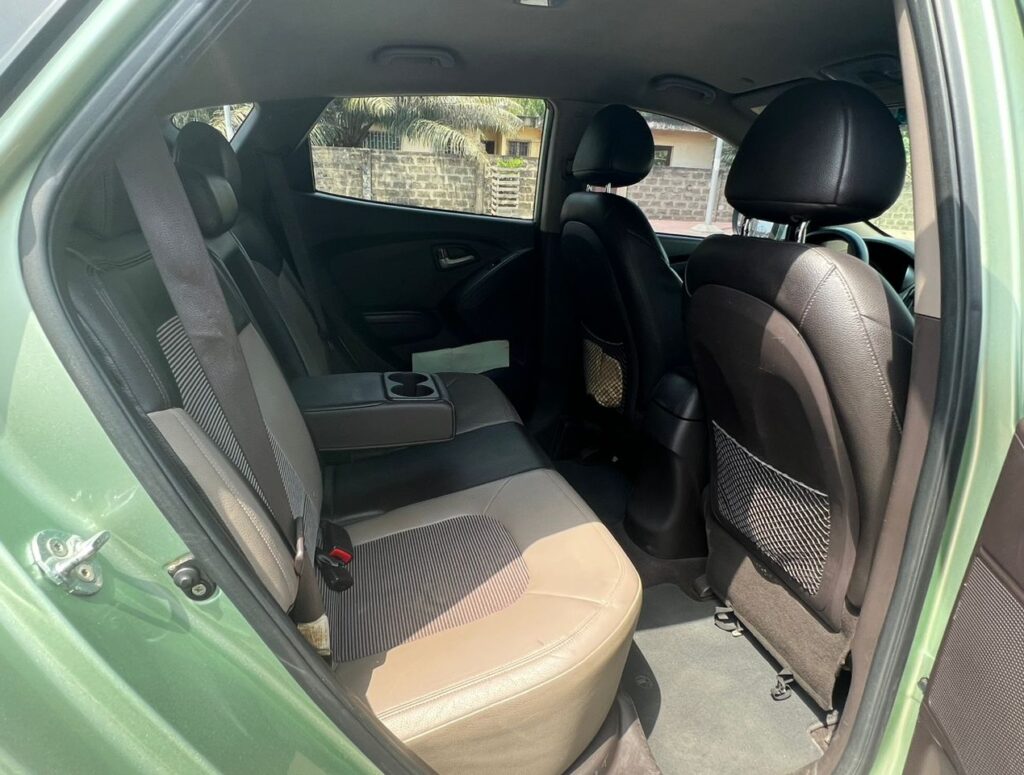 bf0ac636-2840-49d9-8c17-2d12c89d812a-4