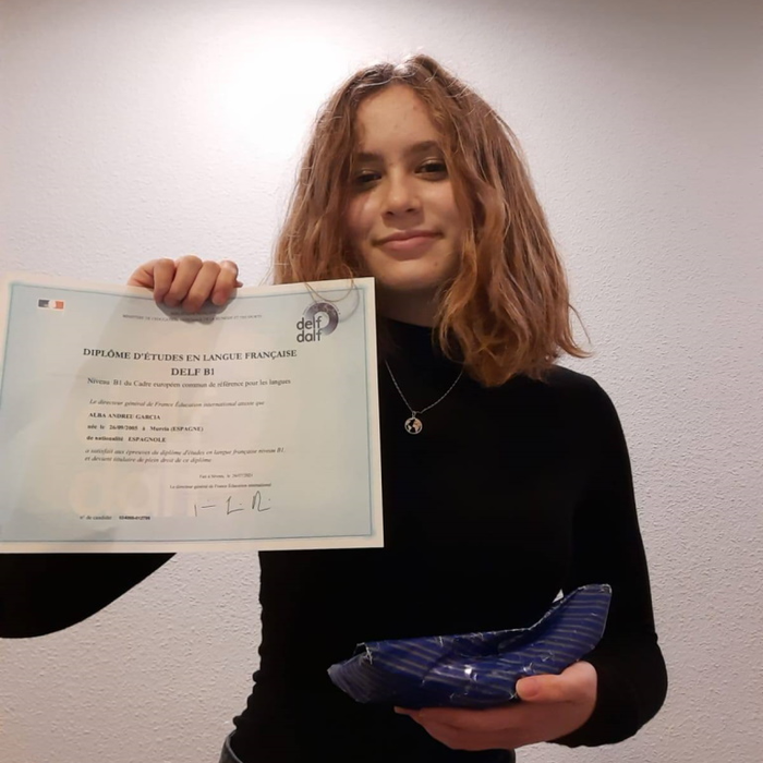 d8ca3229-8e73-fb30-48d5-80a574a384bd-1679150495802