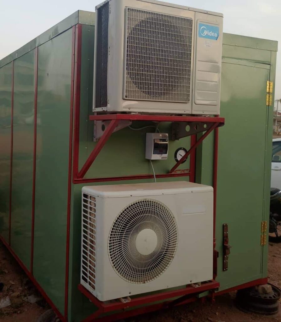 8ee46f61-9cbc-4b8f-b9c5-6e9bc824f8c1