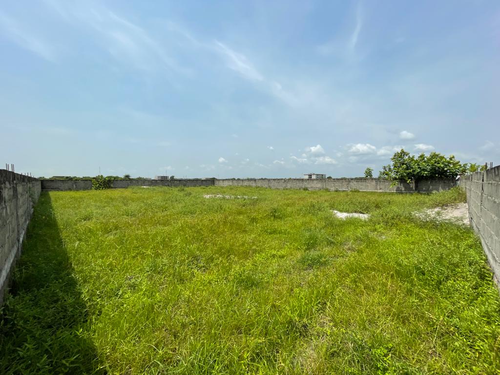 GRAND-BASSAM-TERRAIN-875-M2-1-1