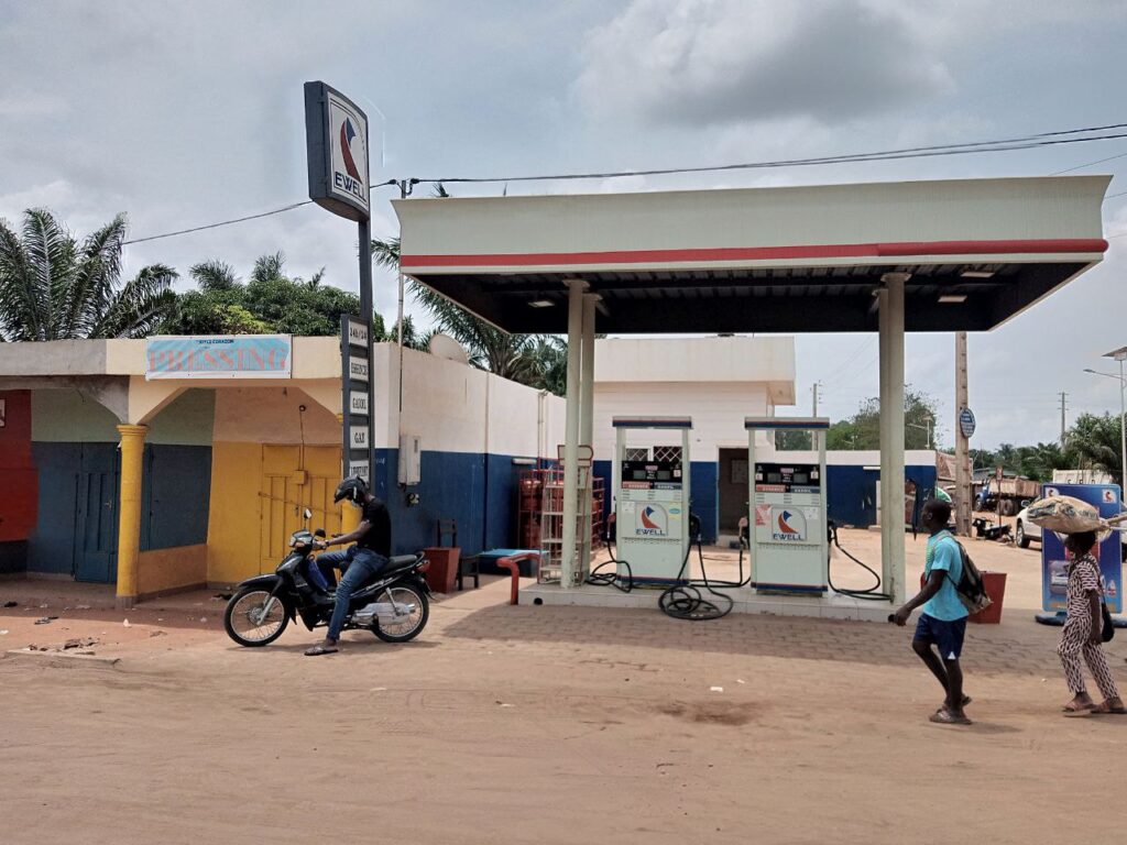 photo_5778575401382166795_y-Copie