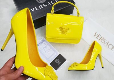 175 Versace ensemble Chaussures talons hauts Sac a main vernis Jaune Neuf