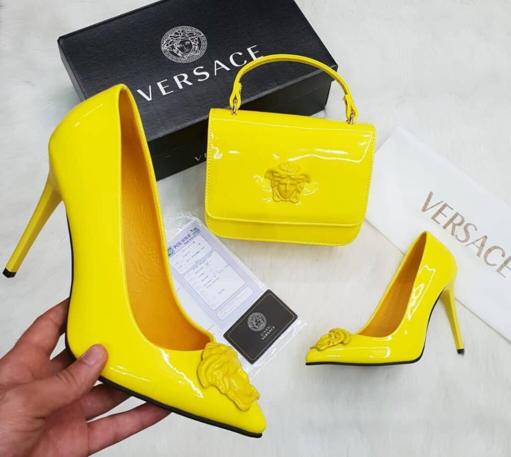 175-Versace-ensemble-Chaussures-talons-hauts-Sac-a-main-vernis-Jaune-Neuf