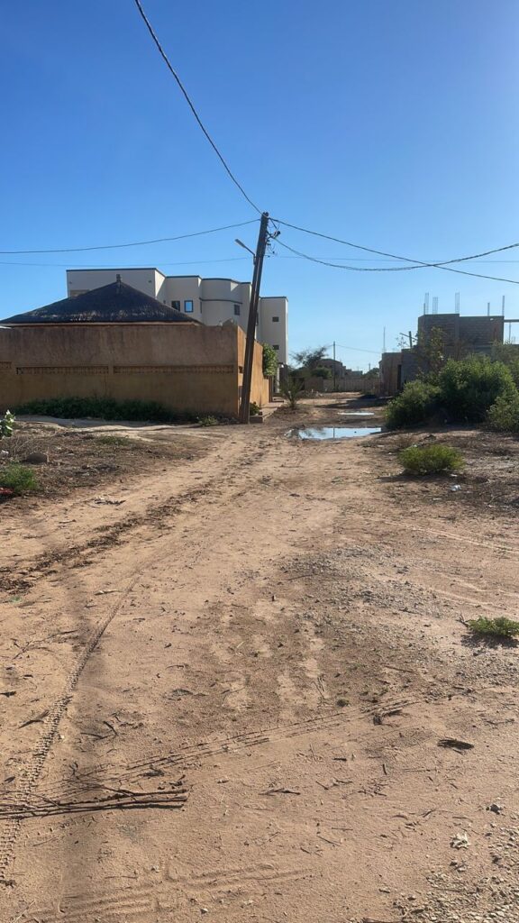 terrain-de-600-m2-a-saly-golf-3-bail-sapco