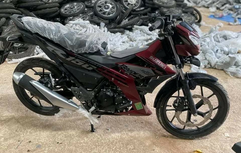 e33af795-2875-44ff-a22e-e5e3bda06b60