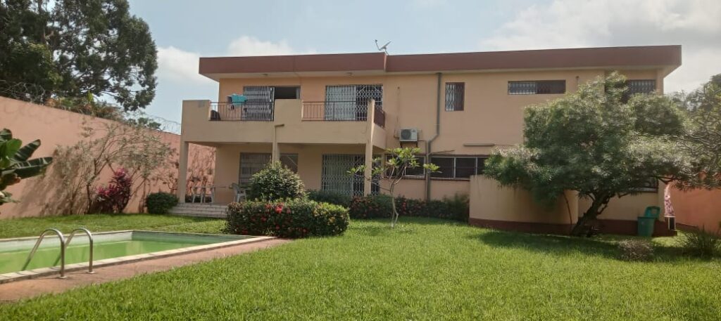 565712E4-B063-4980-AB3F-BB6E7A0A48D4