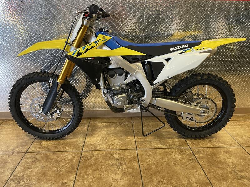 2023-SUZUKI-RM-Z450-Dirtbike1